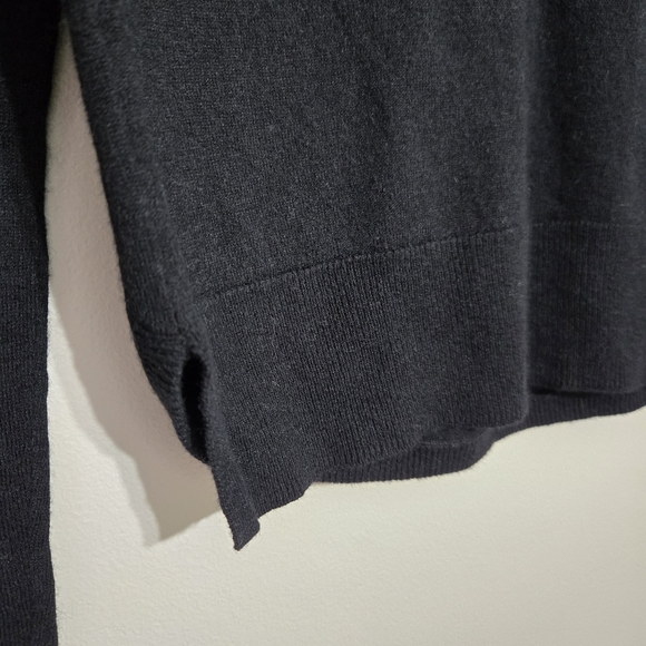 2/$20 Babaton Aritzia Wool Blend Sweater Black in Size XXS - Picture 2 of 14